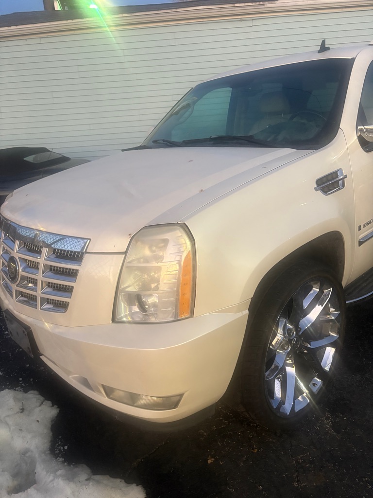 2007 Cadillac Escalade ESV Base's photo