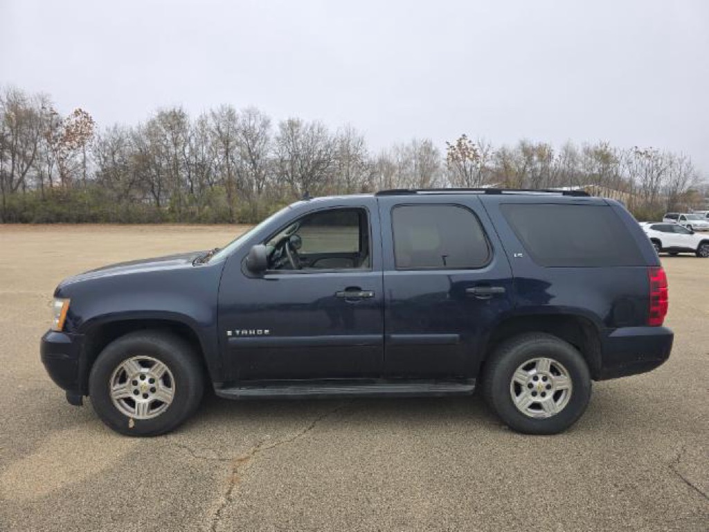2007 Chevrolet Tahoe LS's photo