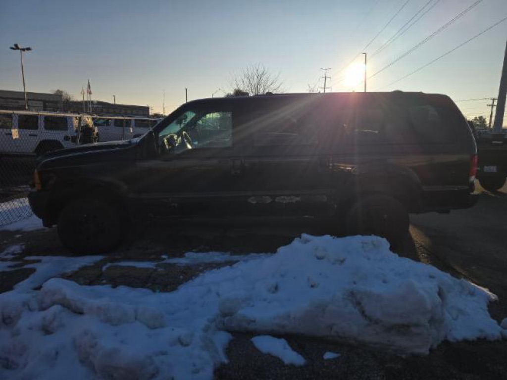 2000 Ford Excursion XLT's photo