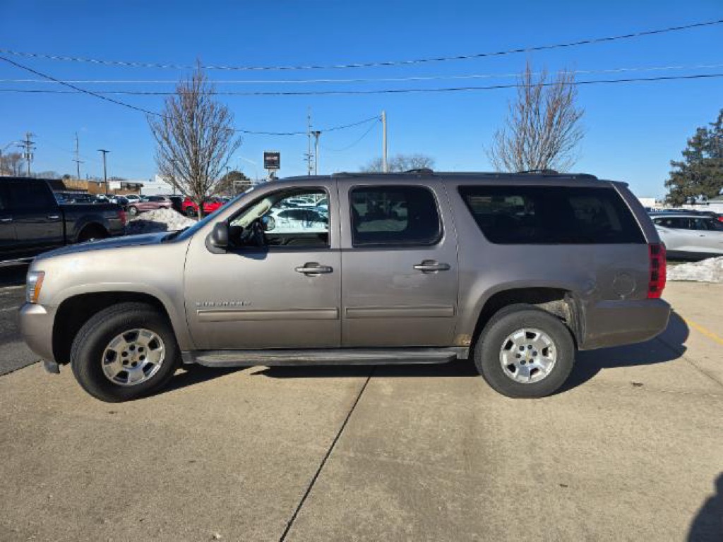 2012 Chevrolet Suburban LS's photo