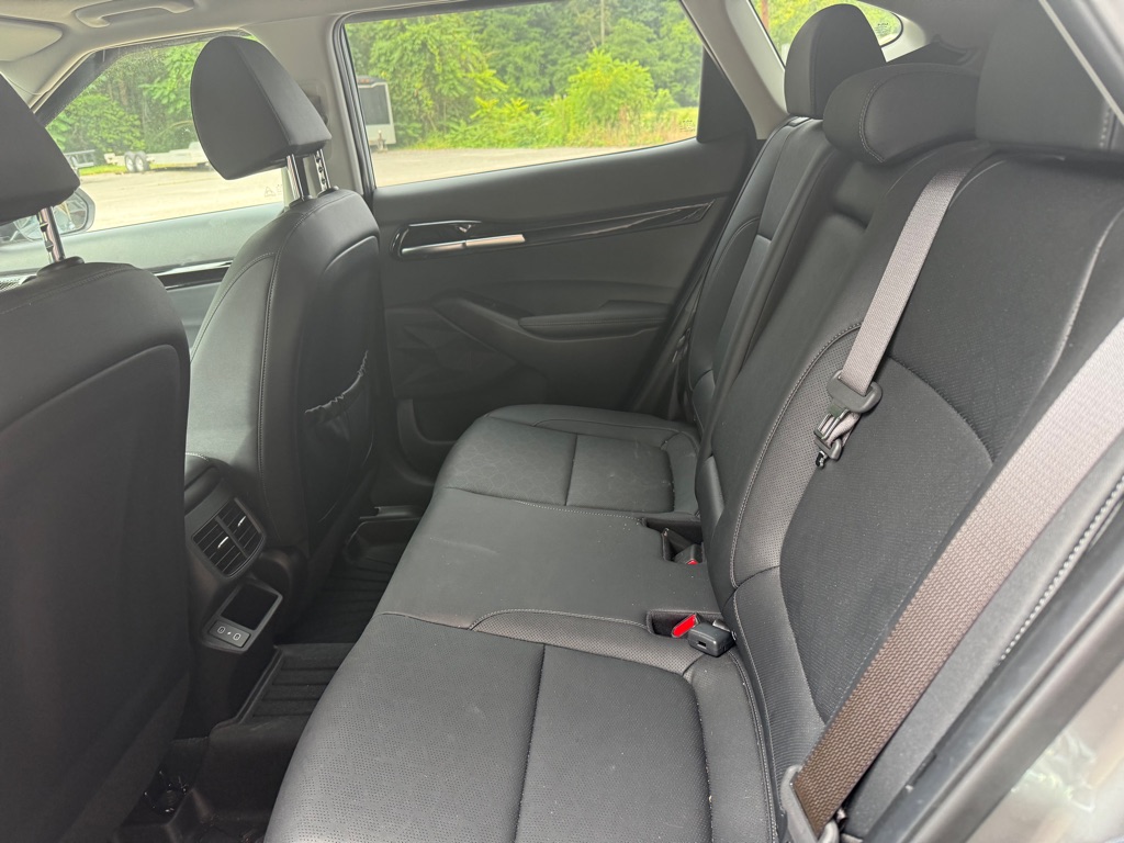 Photo 6 of this KIA SELTOS
