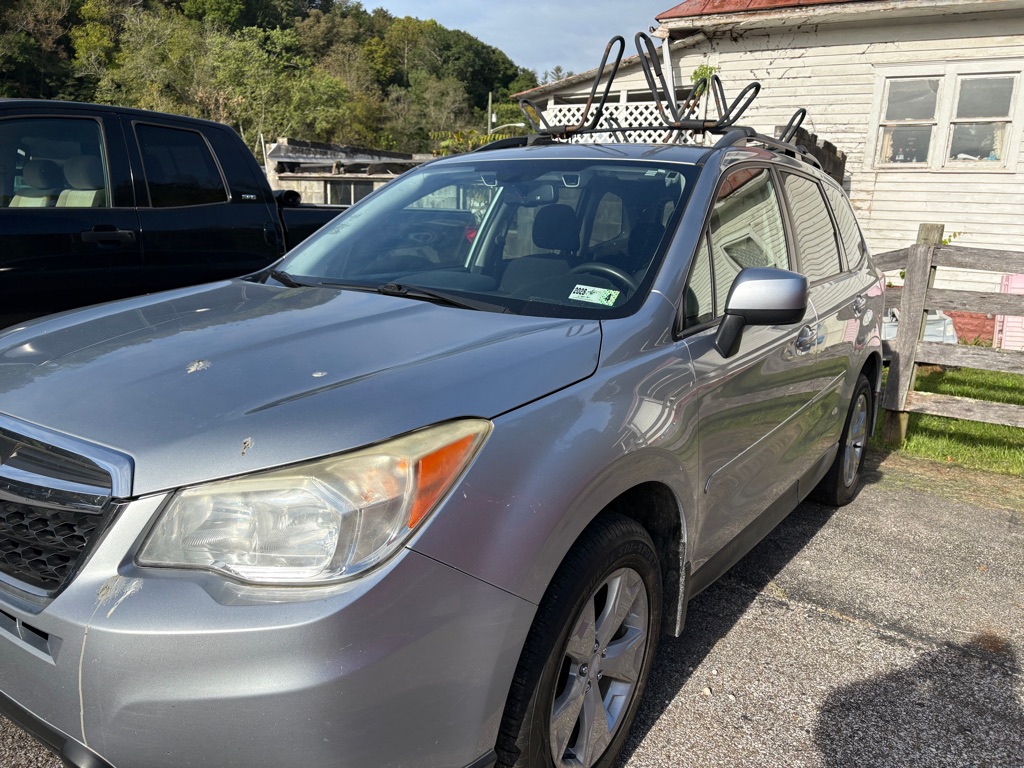 Photo 2 of this SUBARU FORESTER