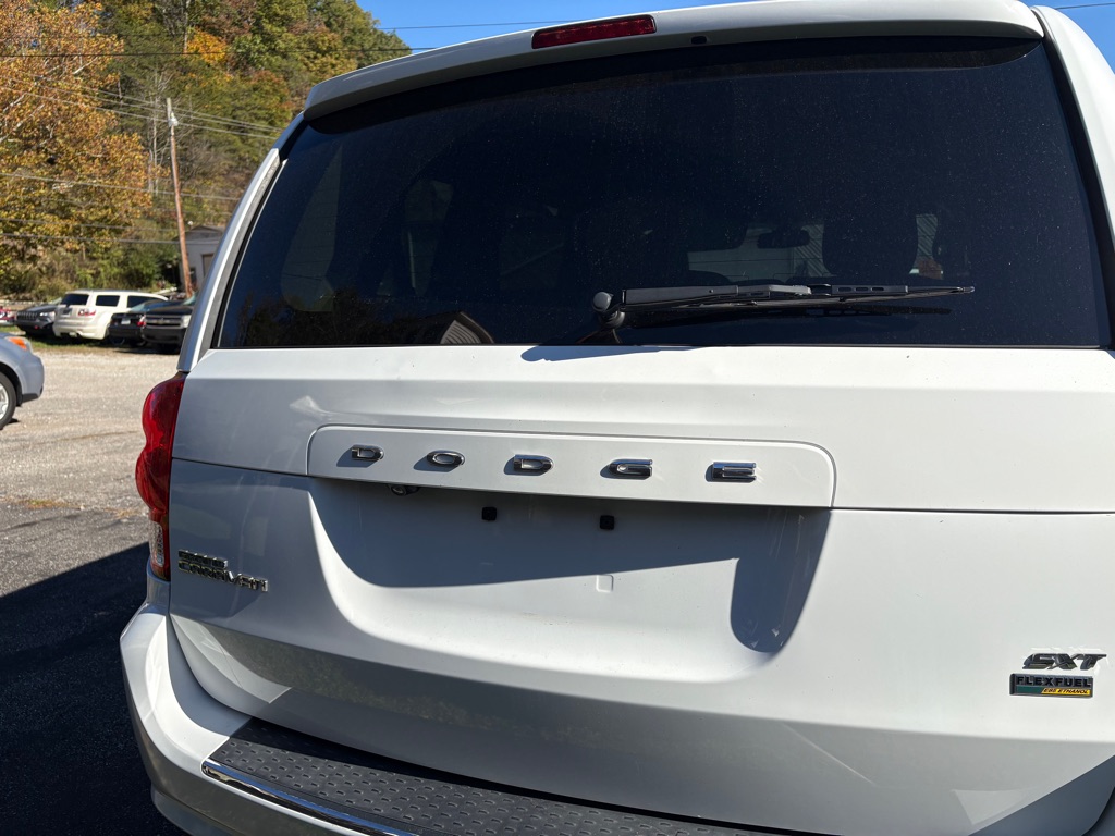Photo 4 of this DODGE GRAND CARAVAN