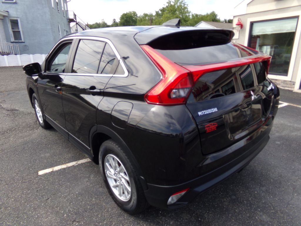 Photo 2 of this MITSUBISHI ECLIPSE CROSS