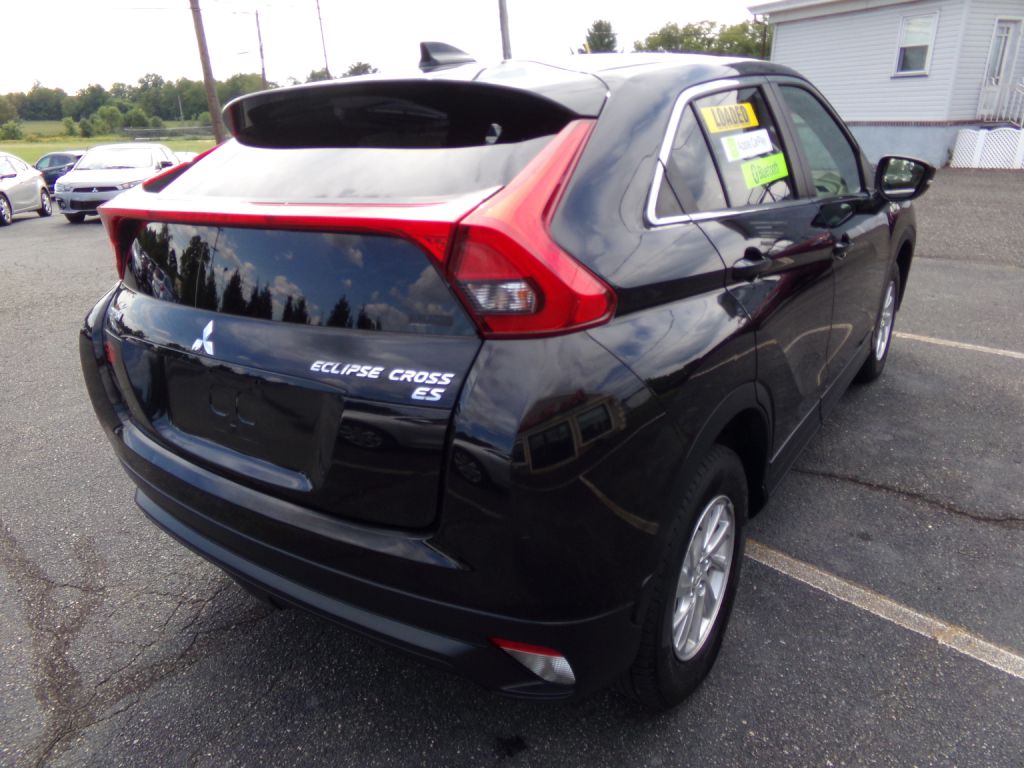 Photo 3 of this MITSUBISHI ECLIPSE CROSS