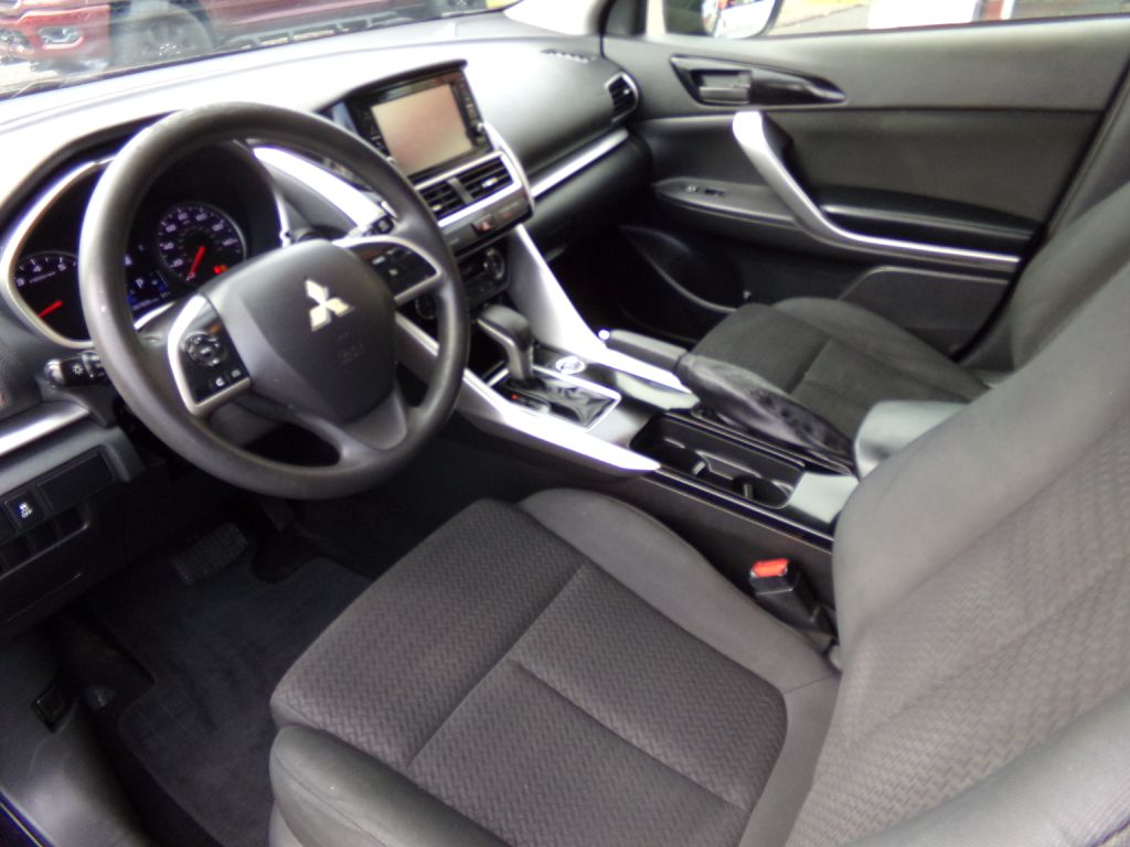 Photo 5 of this MITSUBISHI ECLIPSE CROSS