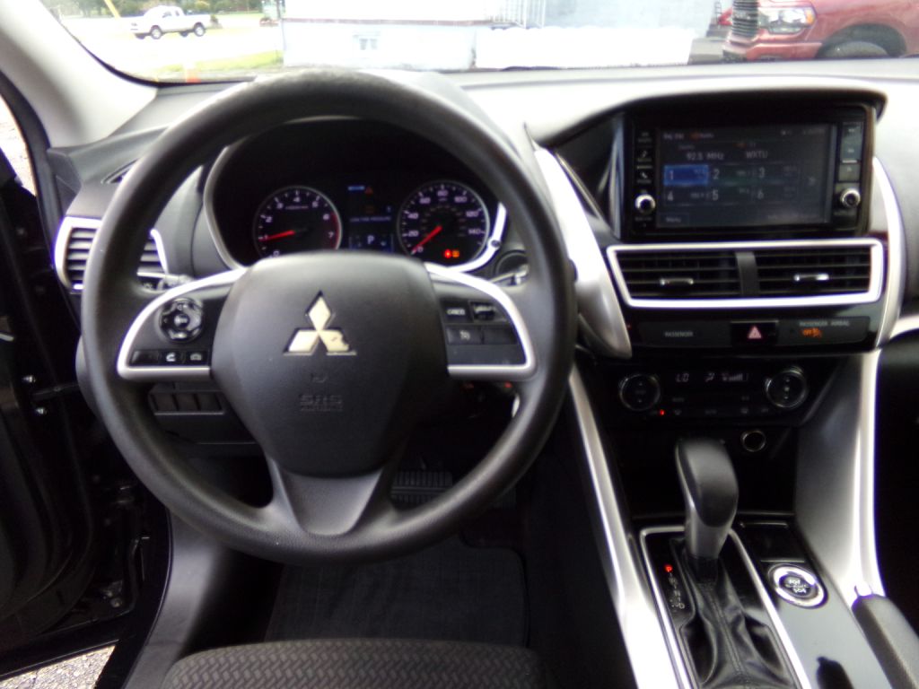Photo 7 of this MITSUBISHI ECLIPSE CROSS