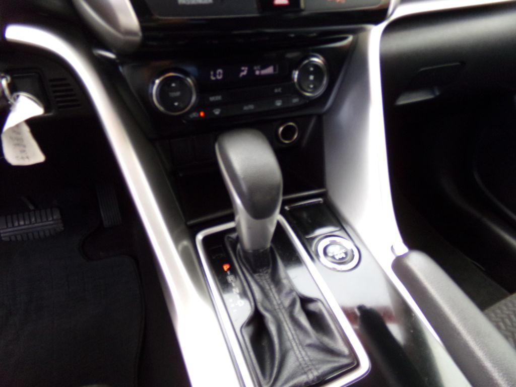 Photo 9 of this MITSUBISHI ECLIPSE CROSS
