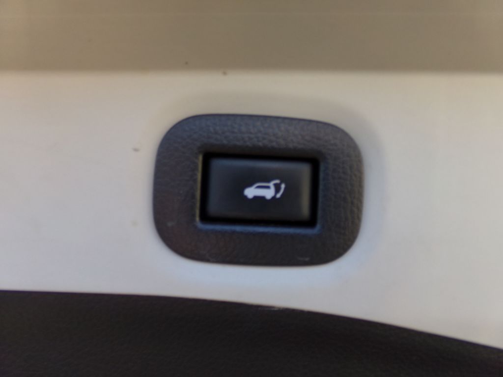 Photo 19 of this NISSAN ROGUE