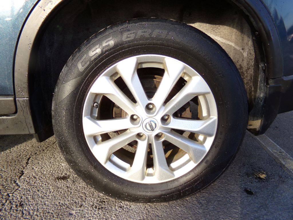 Photo 21 of this NISSAN ROGUE