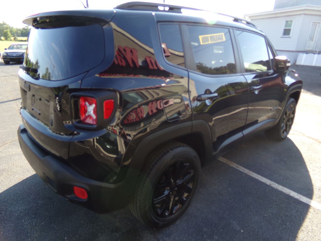 Photo 3 of this JEEP RENEGADE