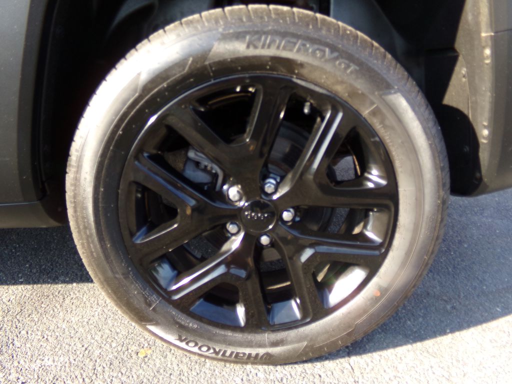 Photo 23 of this JEEP RENEGADE