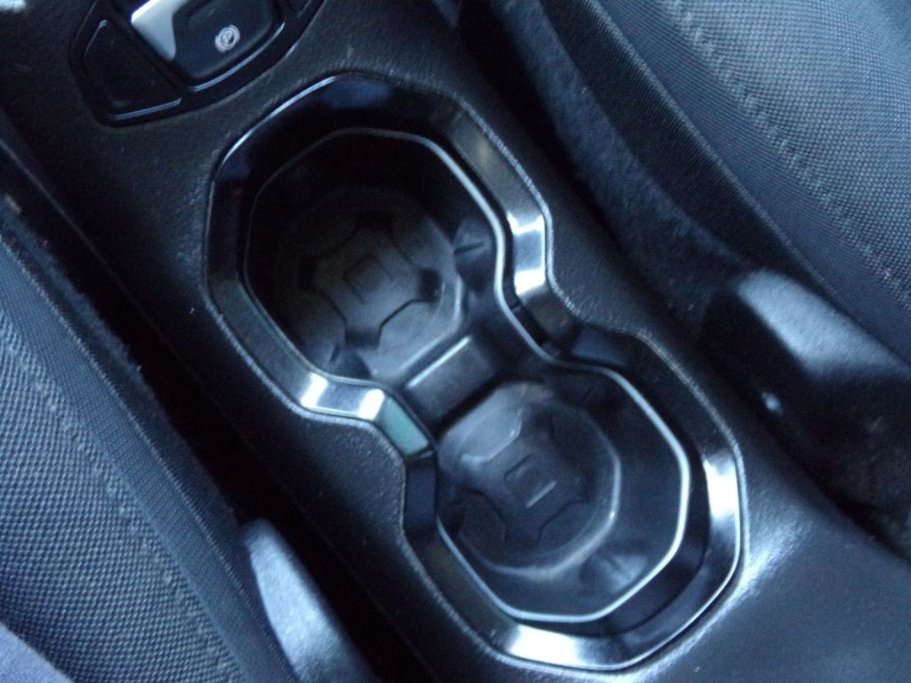 Photo 16 of this JEEP RENEGADE