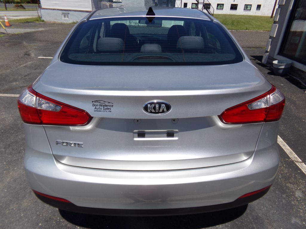 Photo 19 of this KIA FORTE