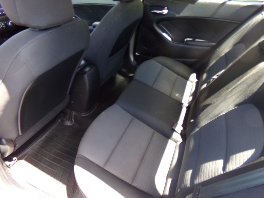 Photo 6 of this KIA FORTE