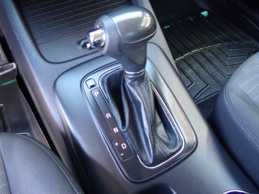 Photo 9 of this KIA FORTE