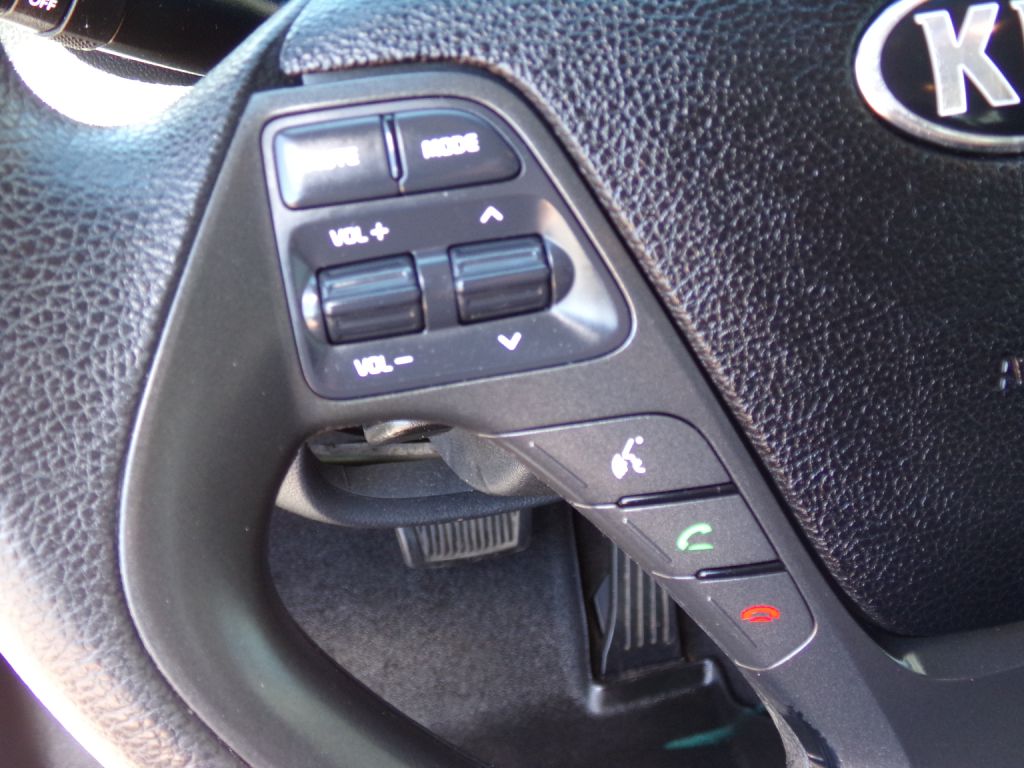 Photo 11 of this KIA FORTE