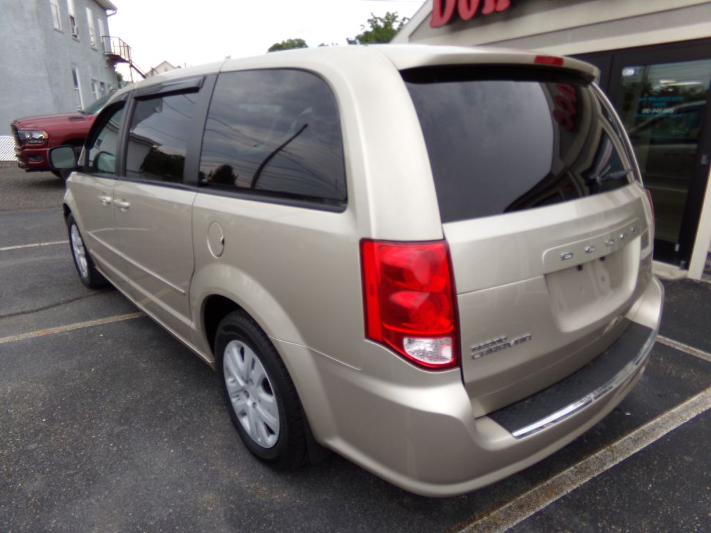 Photo 2 of this DODGE GRAND CARAVAN