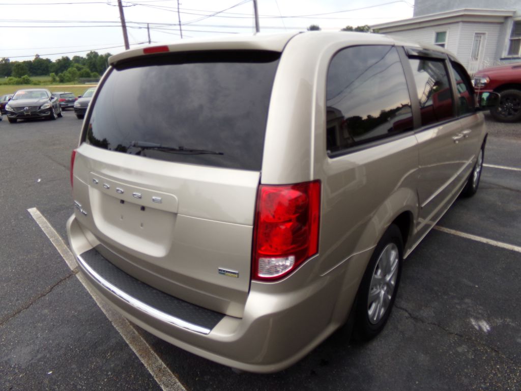Photo 3 of this DODGE GRAND CARAVAN