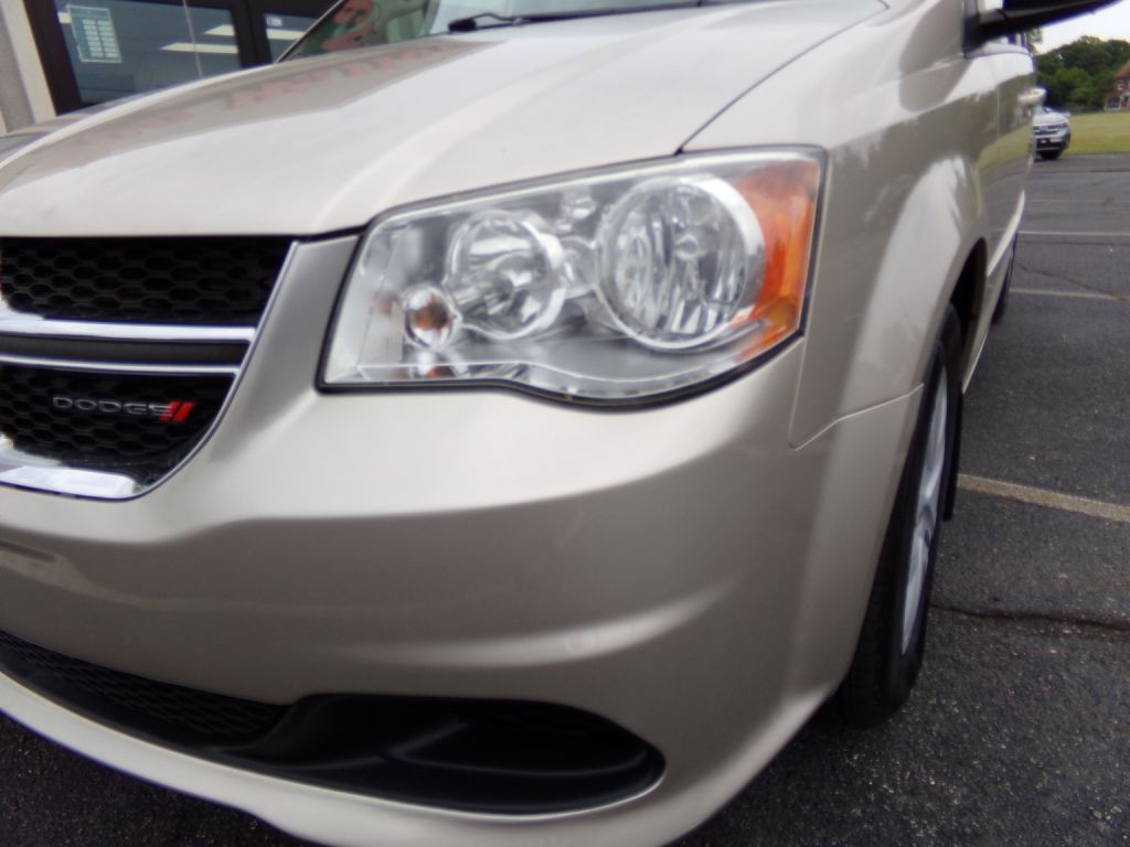 Photo 6 of this DODGE GRAND CARAVAN