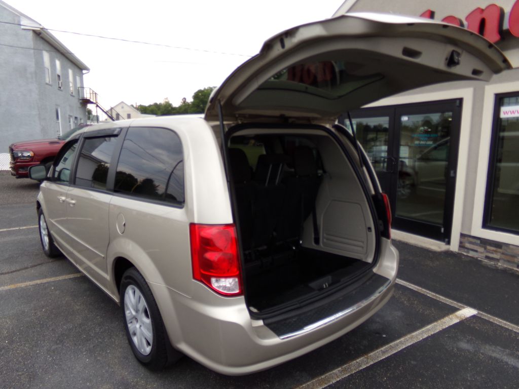 Photo 8 of this DODGE GRAND CARAVAN