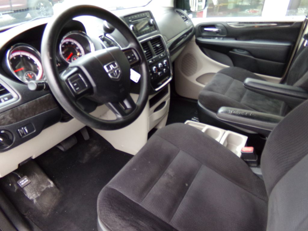 Photo 10 of this DODGE GRAND CARAVAN