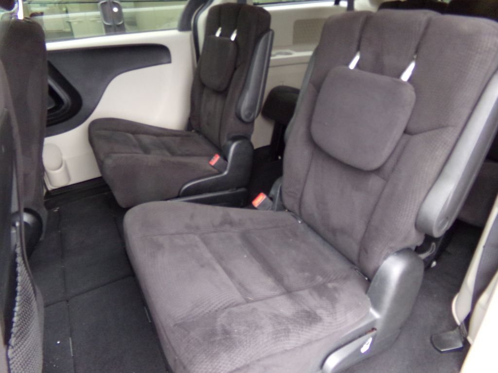 Photo 11 of this DODGE GRAND CARAVAN
