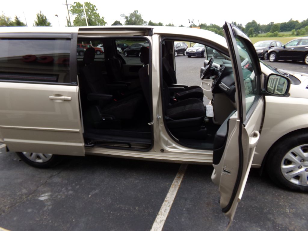 Photo 22 of this DODGE GRAND CARAVAN