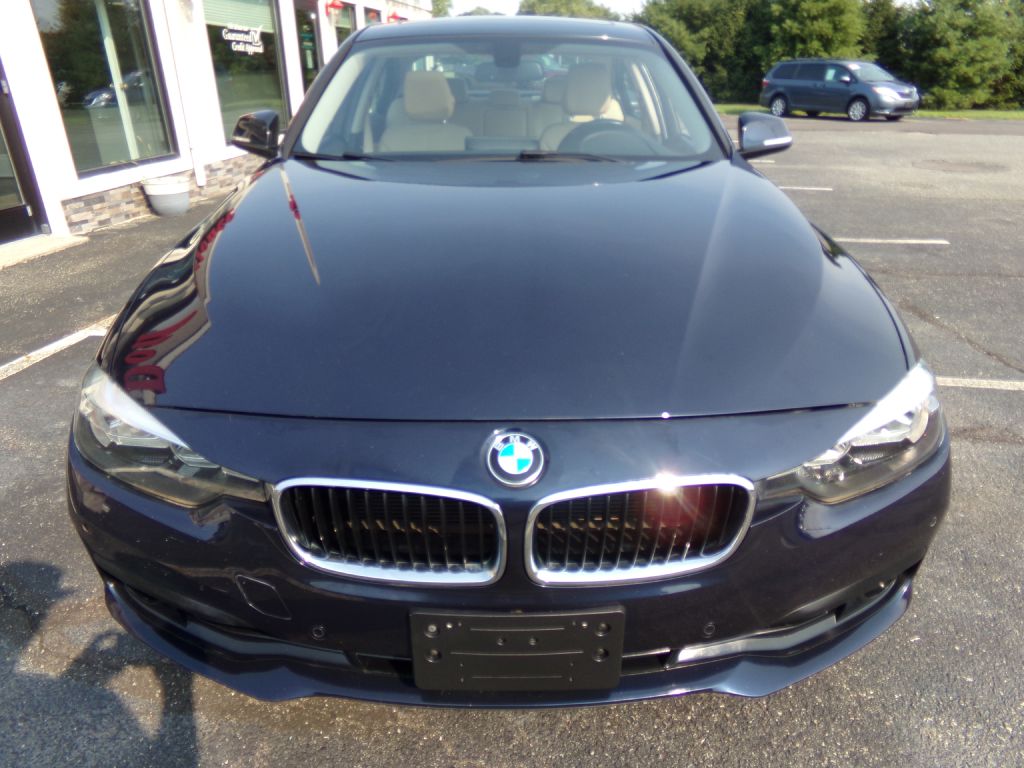 Photo 6 of this BMW 3 SERIES
