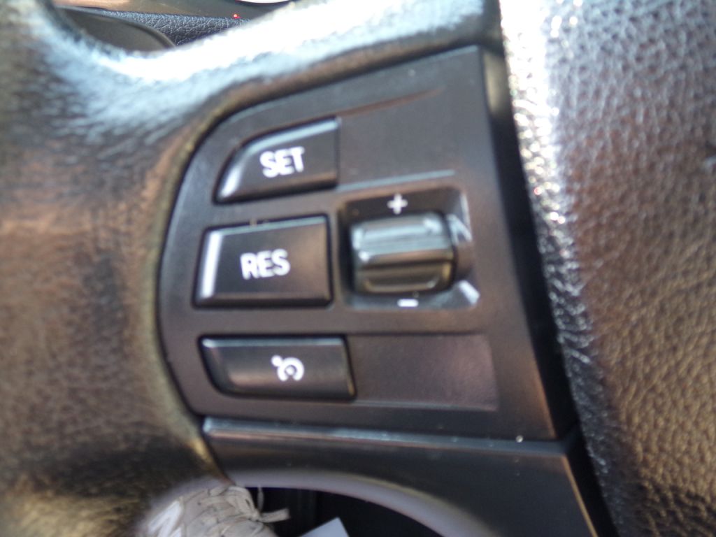 Photo 16 of this BMW 3 SERIES
