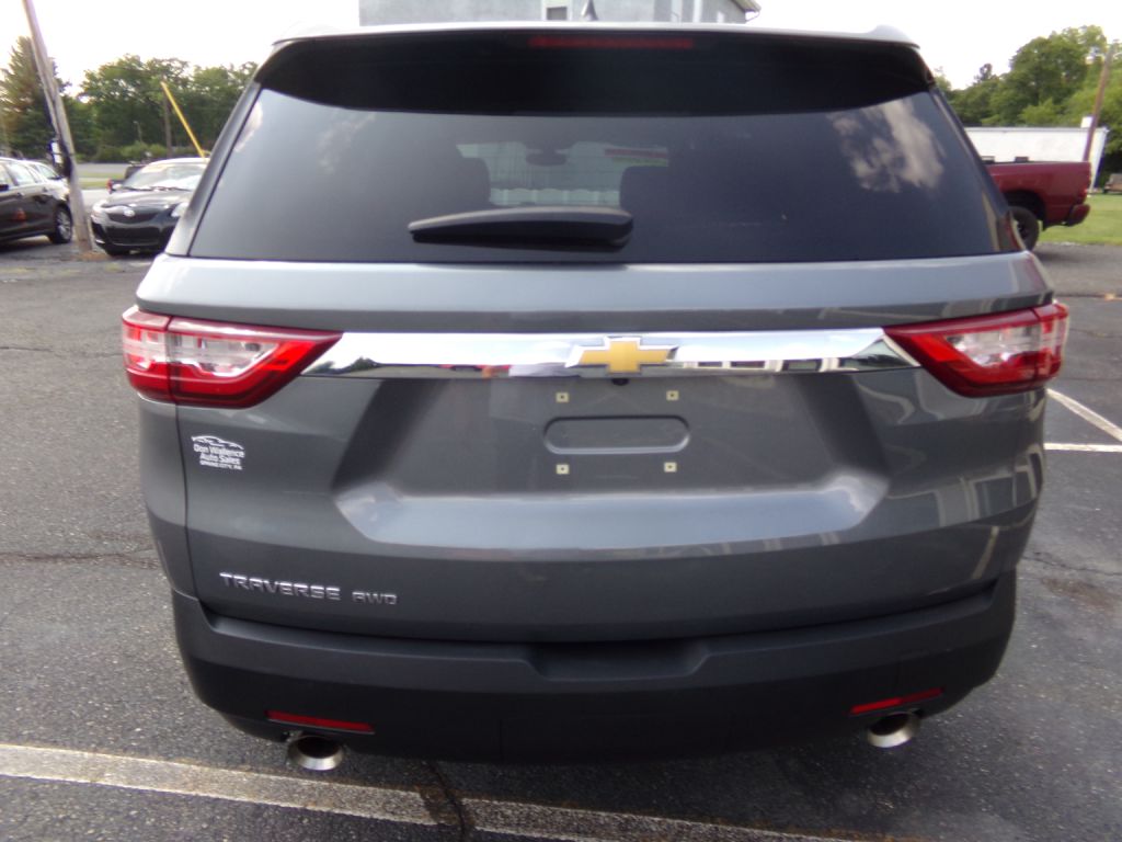 Photo 6 of this CHEVROLET TRAVERSE