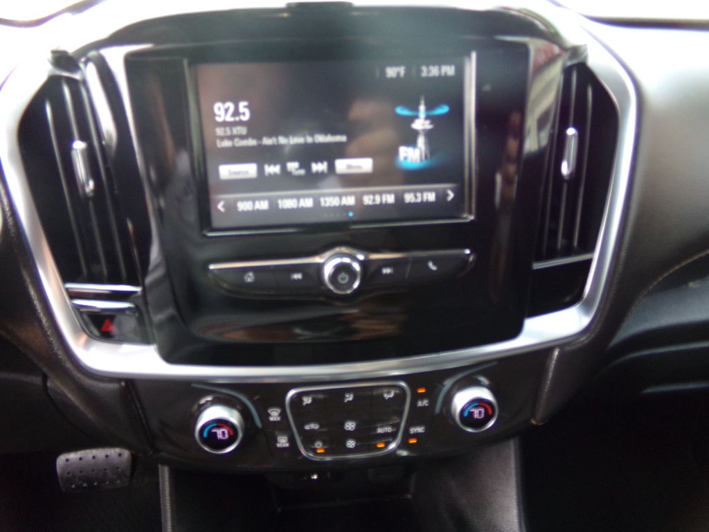 Photo 11 of this CHEVROLET TRAVERSE
