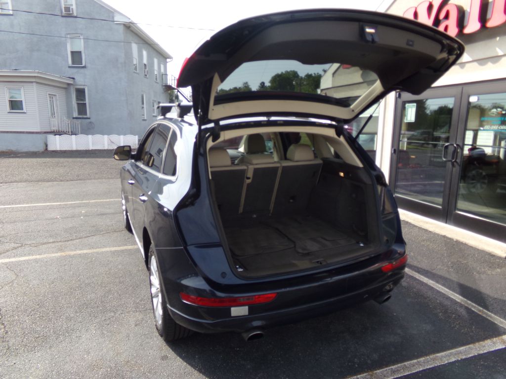 Photo 18 of this AUDI Q5