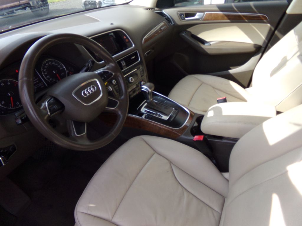 Photo 5 of this AUDI Q5
