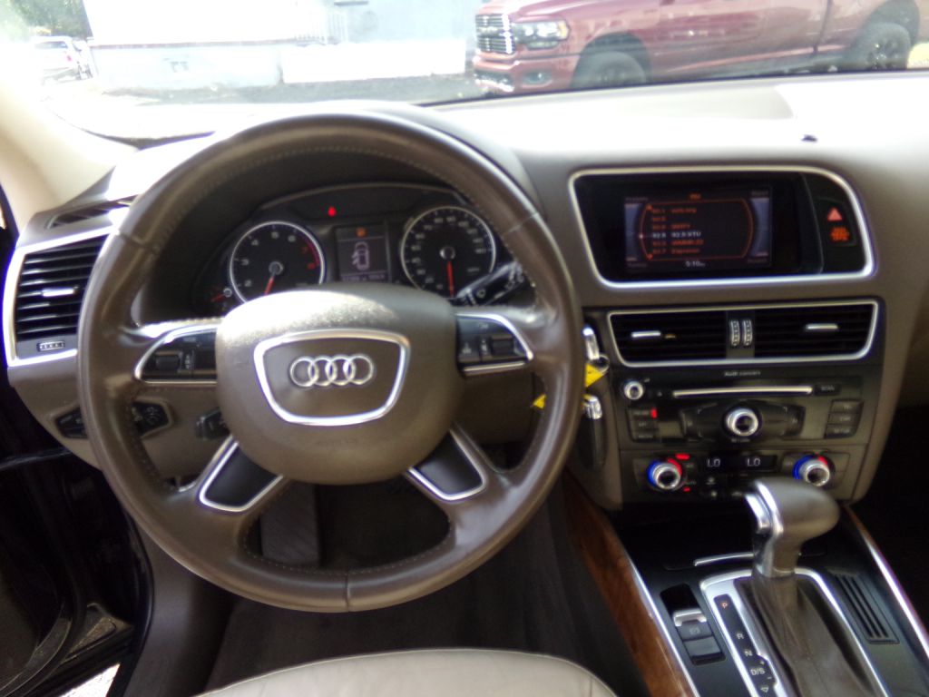 Photo 7 of this AUDI Q5