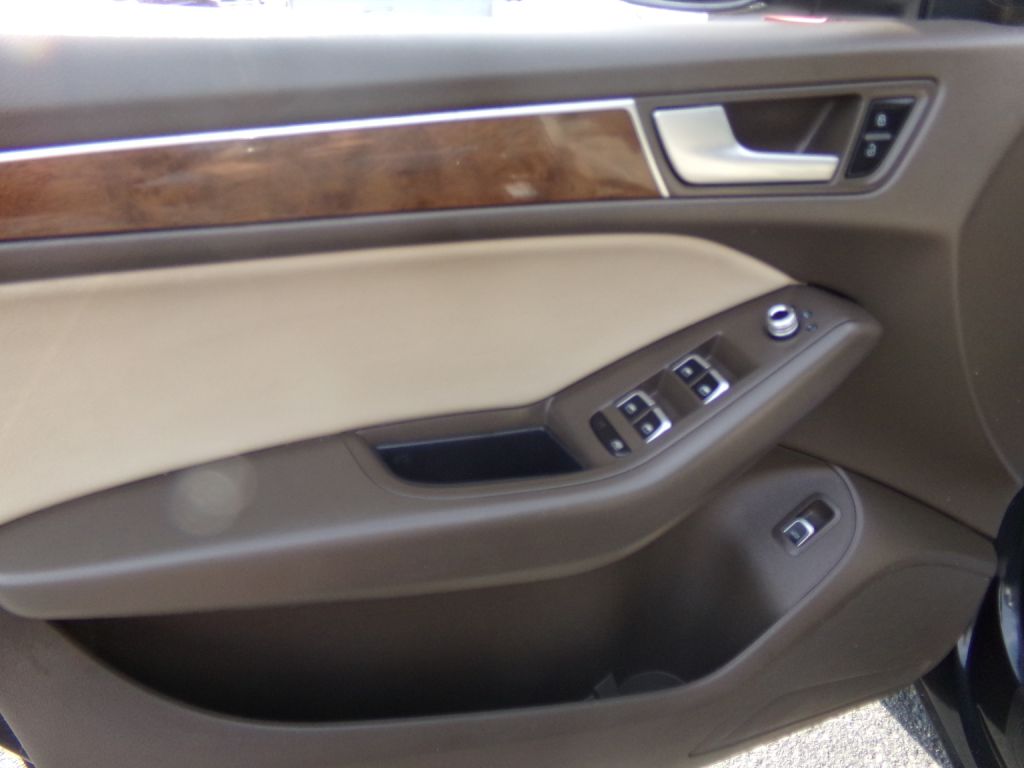 Photo 12 of this AUDI Q5