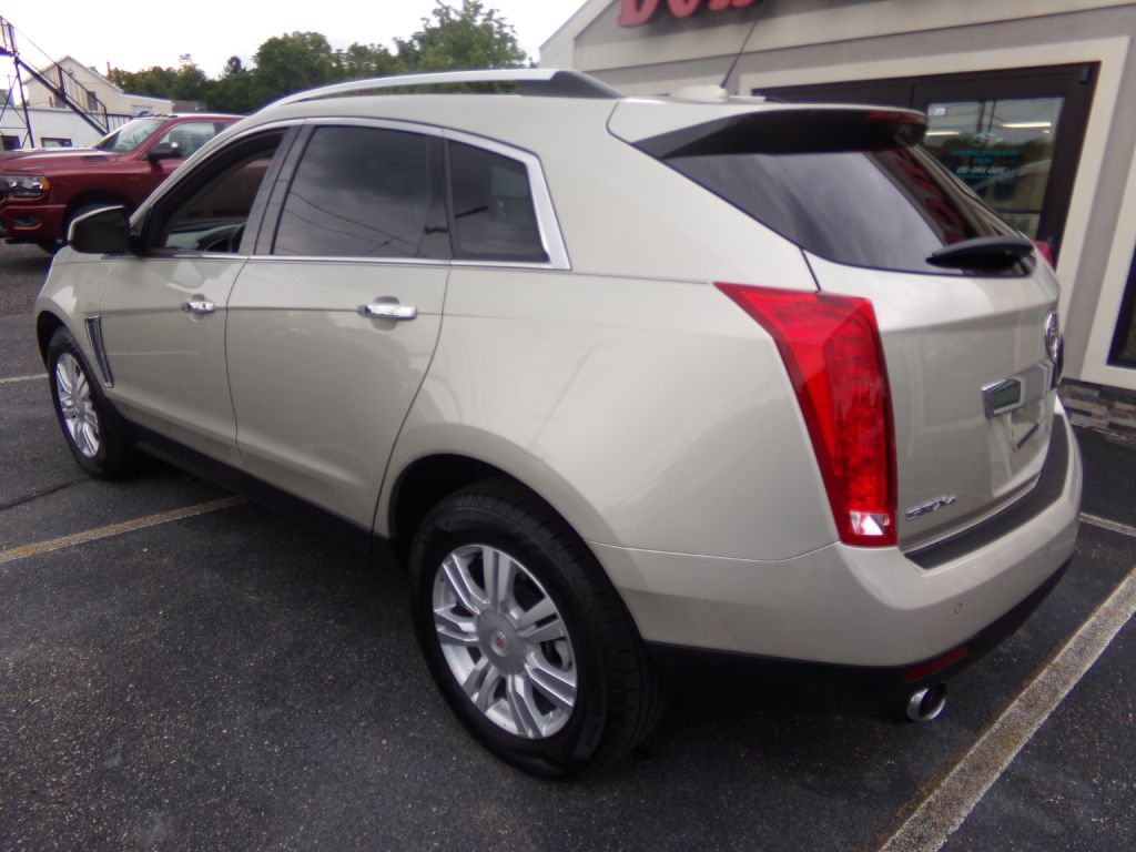 Photo 2 of this CADILLAC SRX