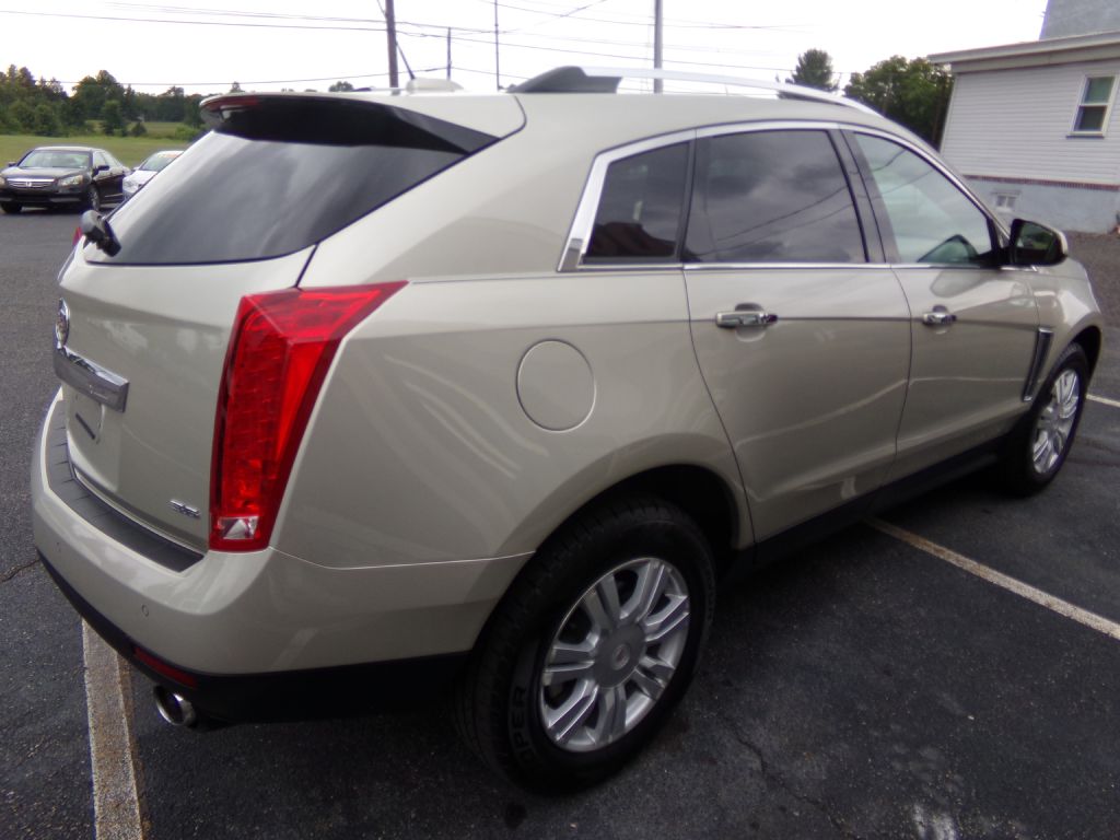 Photo 3 of this CADILLAC SRX