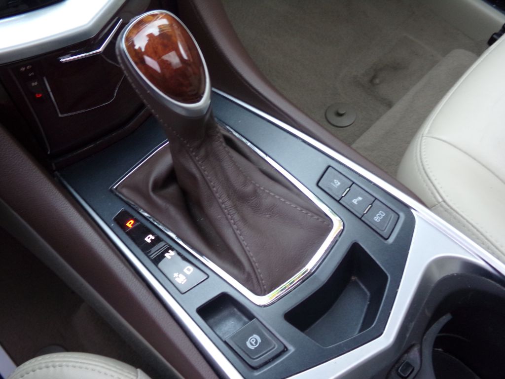 Photo 10 of this CADILLAC SRX