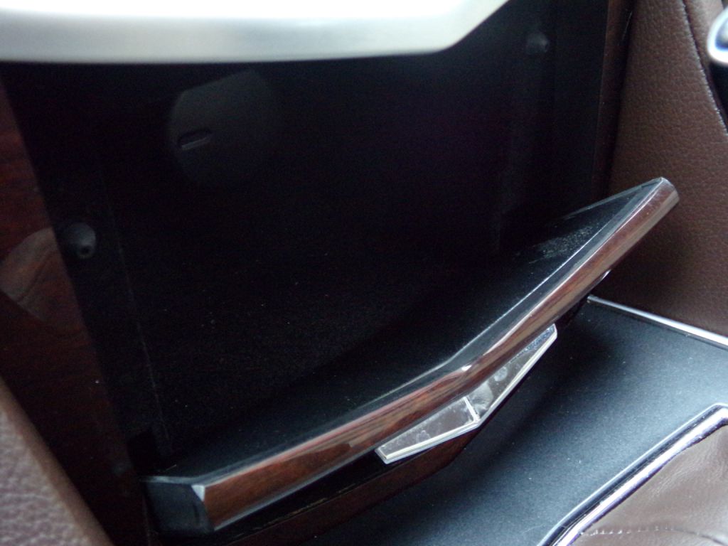 Photo 16 of this CADILLAC SRX