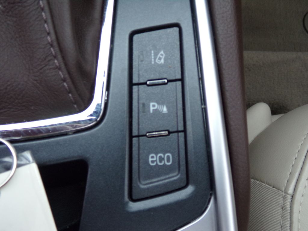 Photo 14 of this CADILLAC SRX