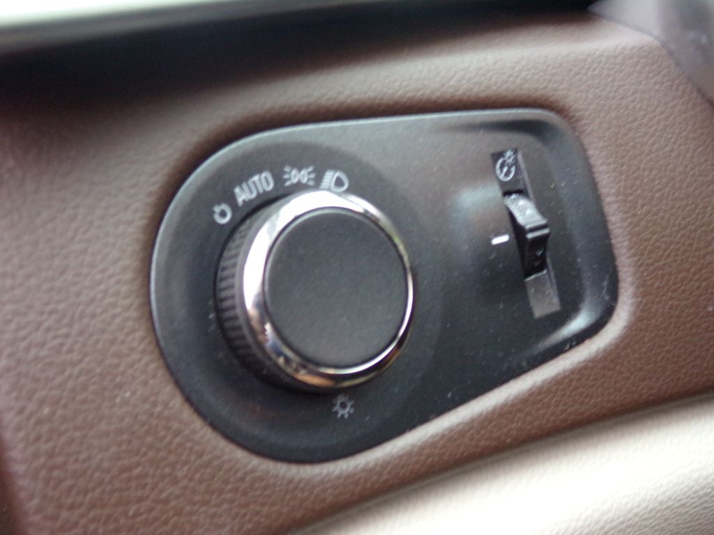 Photo 15 of this CADILLAC SRX