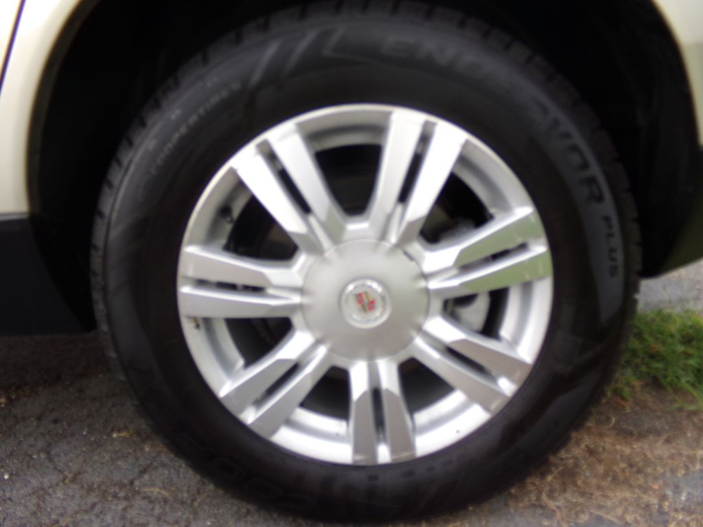 Photo 26 of this CADILLAC SRX
