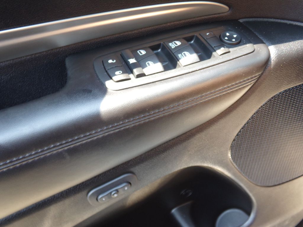 Photo 19 of this DODGE DURANGO