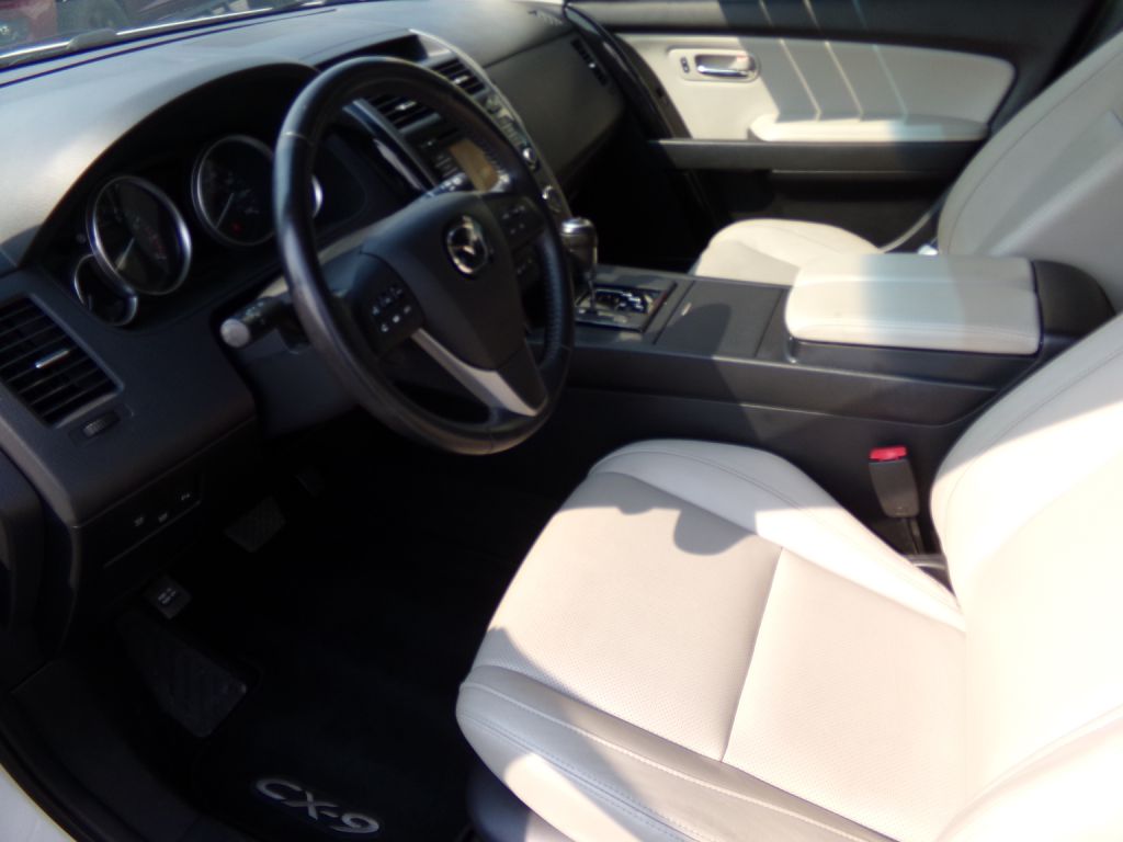 Photo 7 of this MAZDA CX-9