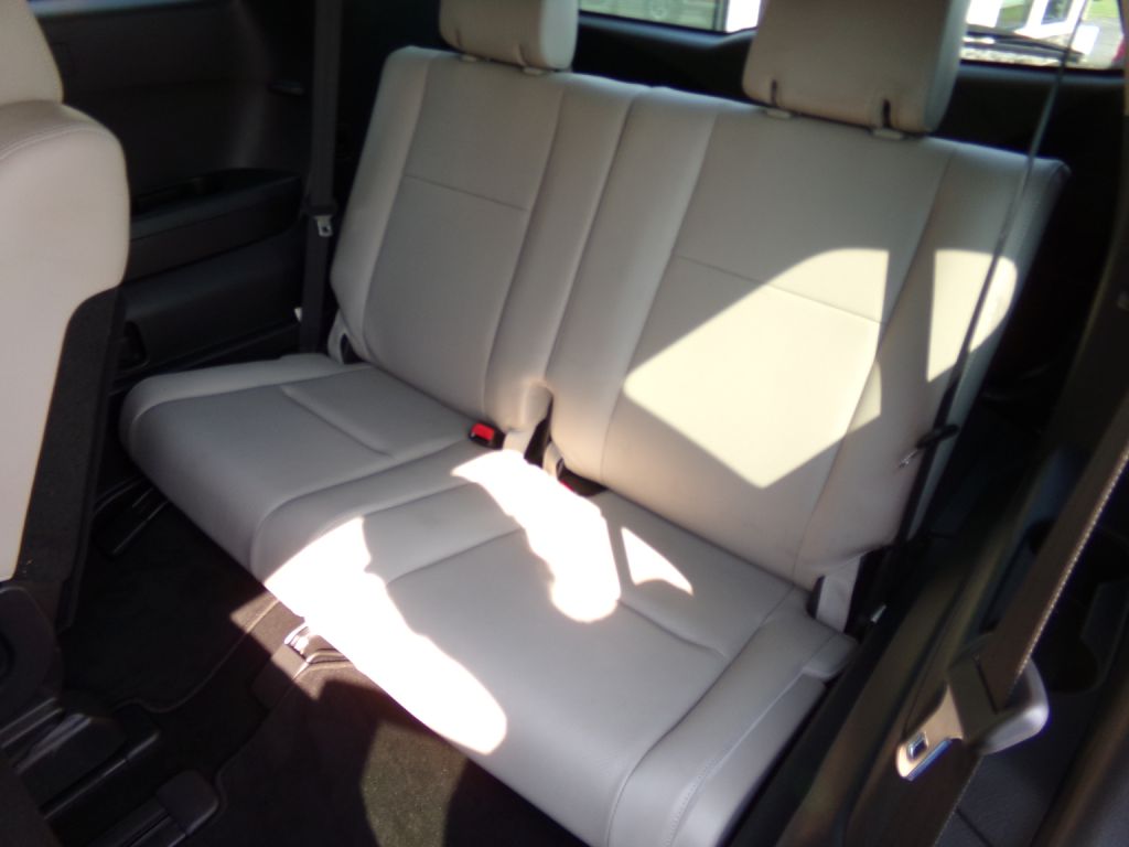 Photo 9 of this MAZDA CX-9