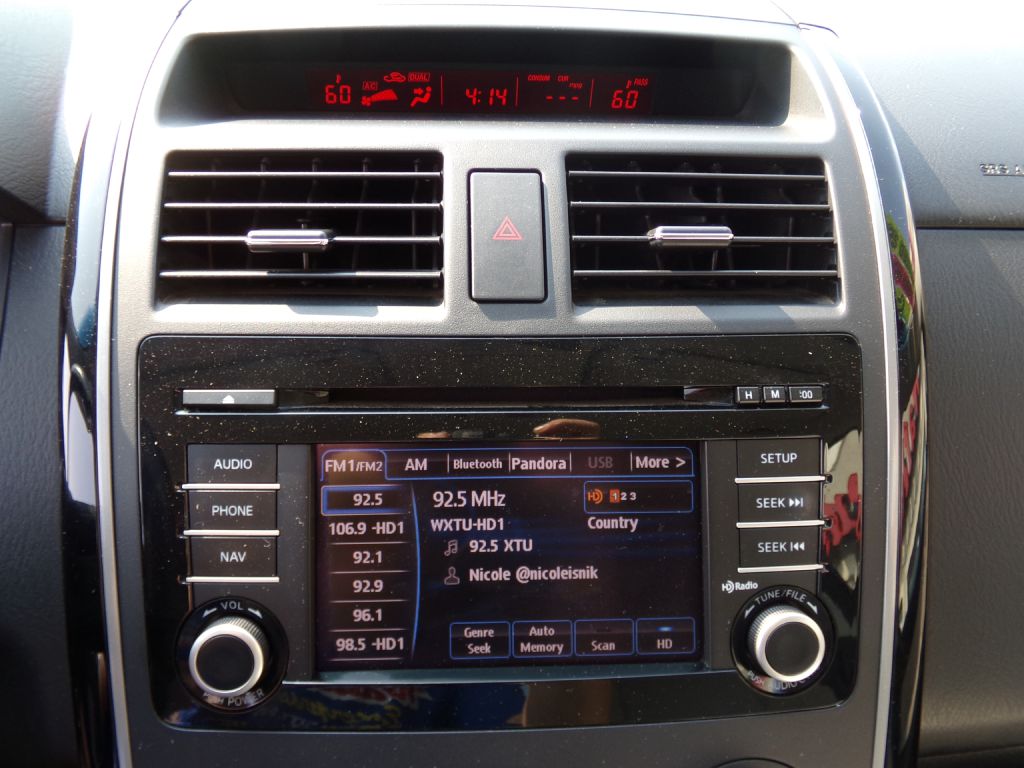 Photo 12 of this MAZDA CX-9