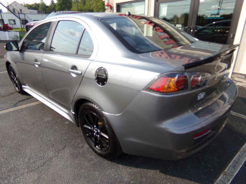 Photo 2 of this MITSUBISHI LANCER
