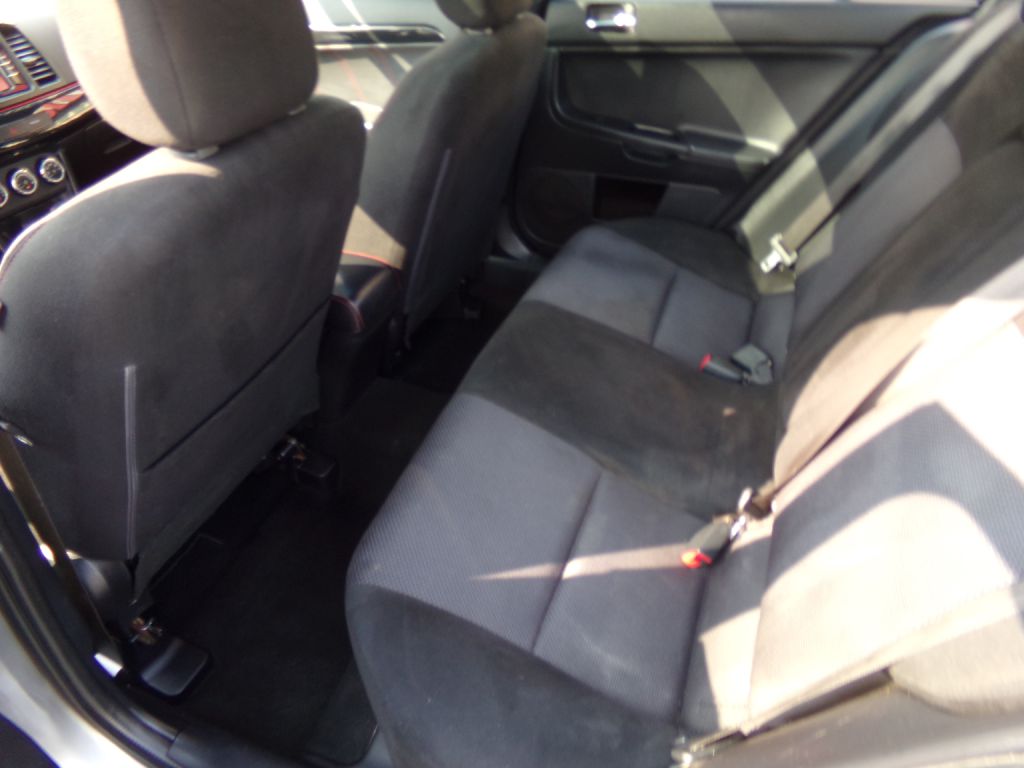 Photo 8 of this MITSUBISHI LANCER