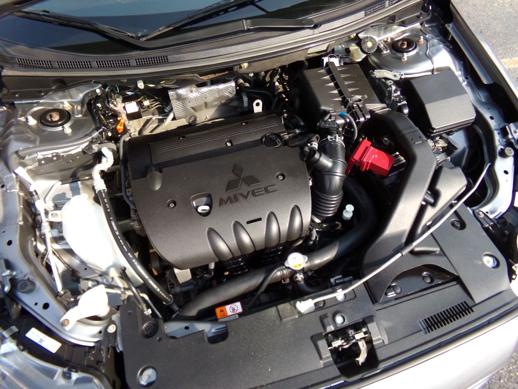 Photo 21 of this MITSUBISHI LANCER
